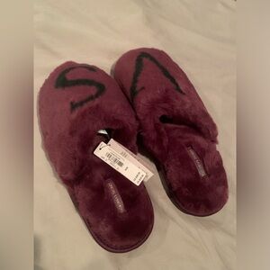 Victoria Secret Maroon house slippers